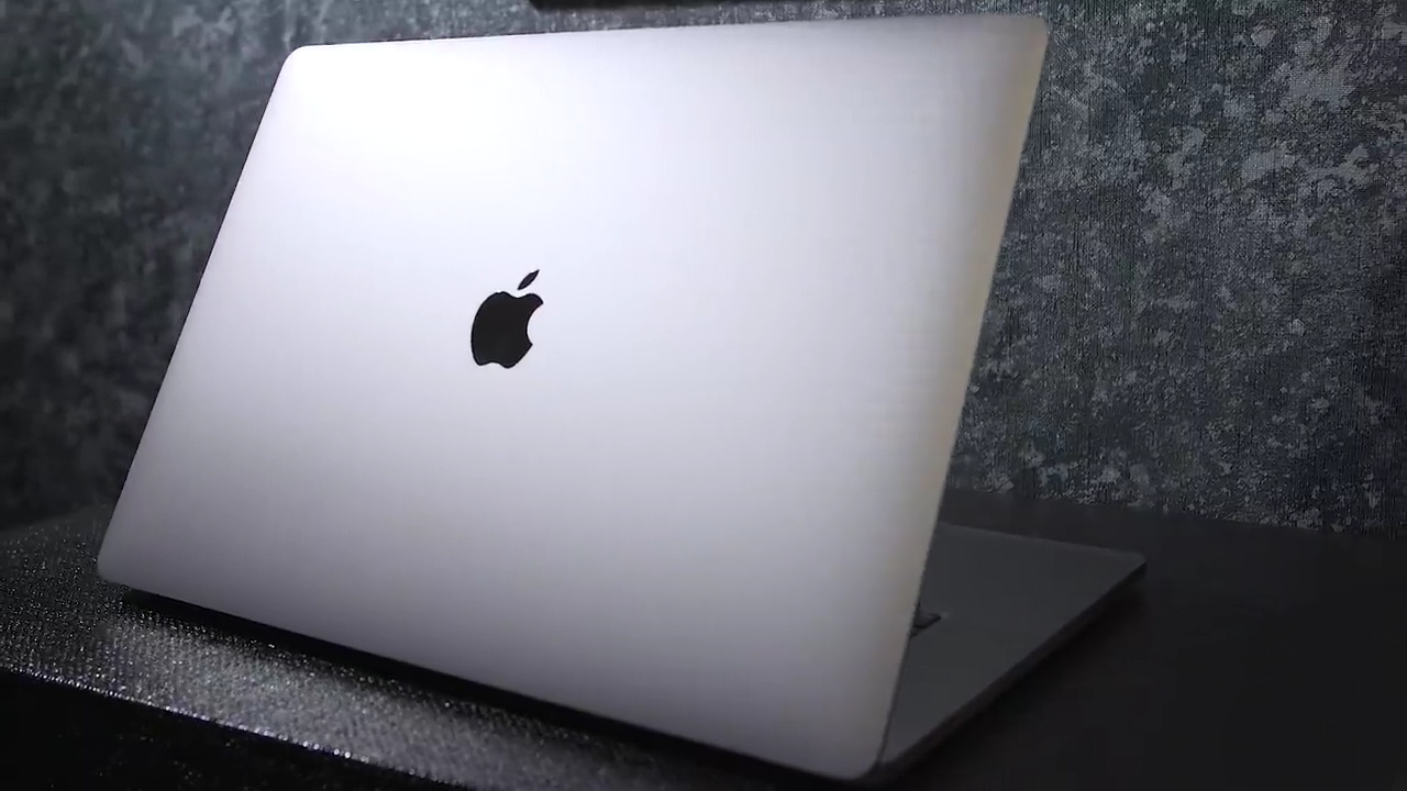 Test du MacBook Pro Apple 16 ″ avec un nouveau clavier